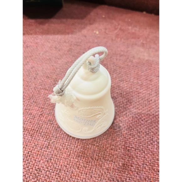 Hallmark Vintage Mother and Dad Ceramic Ornament, 1985 - Picture 3 of 10